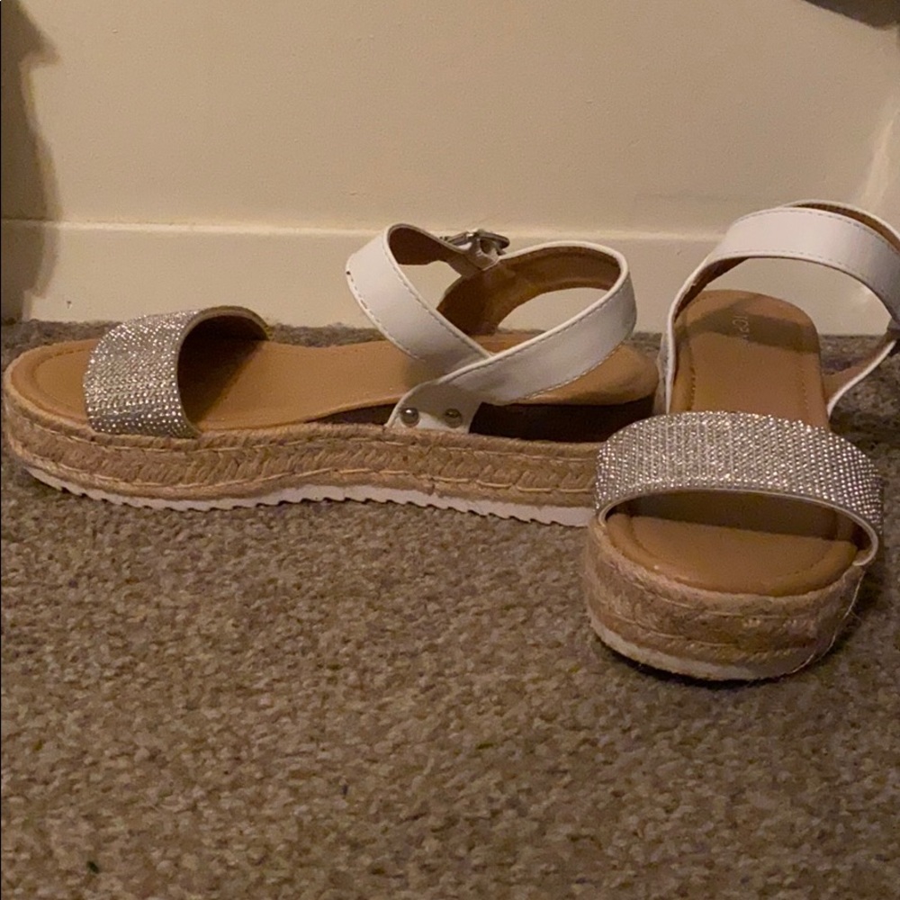 Sandals - Picture 2 of 3
